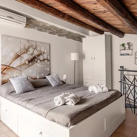 Sofia's Loft Incantevole Con Terrazza Privata 아파트
